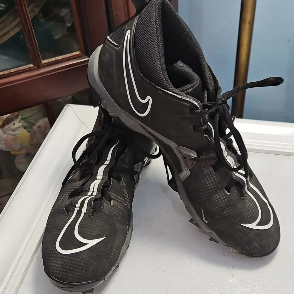 Nike Men's Alpha 3 Menace Black Football Cleats Size 10